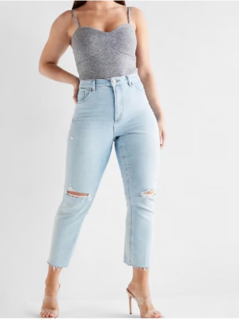 NWT Express Curvy Super High Rise
Mom Jeans Distressed Light Wash Size 10
